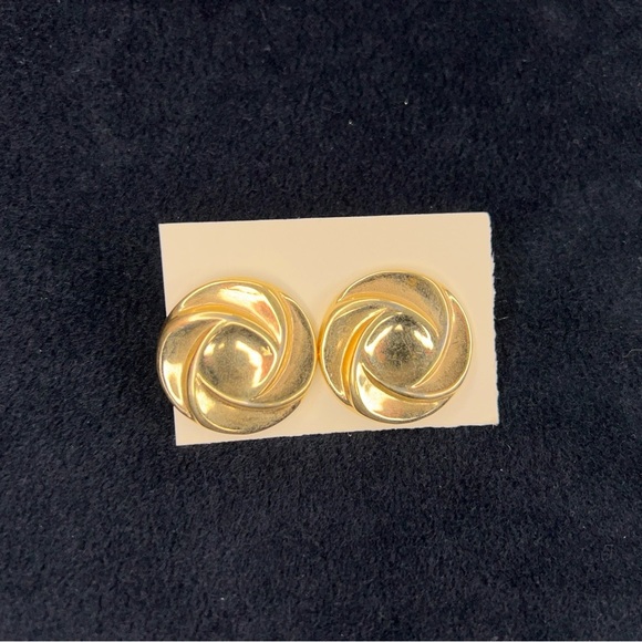 Vintage Avon  1987 Opulent Swirl Stud Earrings - Gold Tone Post Back Retro - Picture 7 of 7